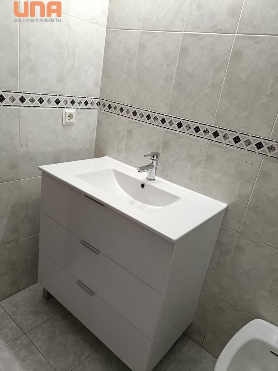 3 slaapkamer Flat te huur in Cordoba stad - € 790 (Ref: 9548396)