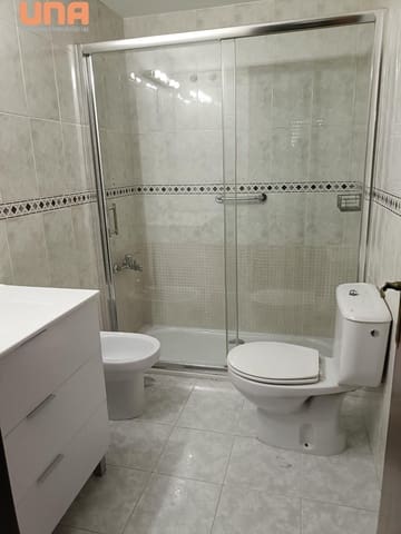 3 slaapkamer Flat te huur in Córdoba stad - € 790 (Ref: 9548396)