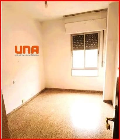 3 soveværelse Lejlighed til salg i Córdoba by - € 123.500 (Ref: 9562024)