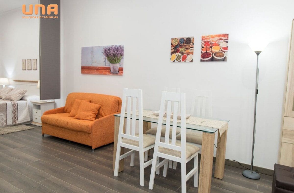 1 soveværelse Loft til leje i Cordoba by - € 595 (Ref: 9568955)