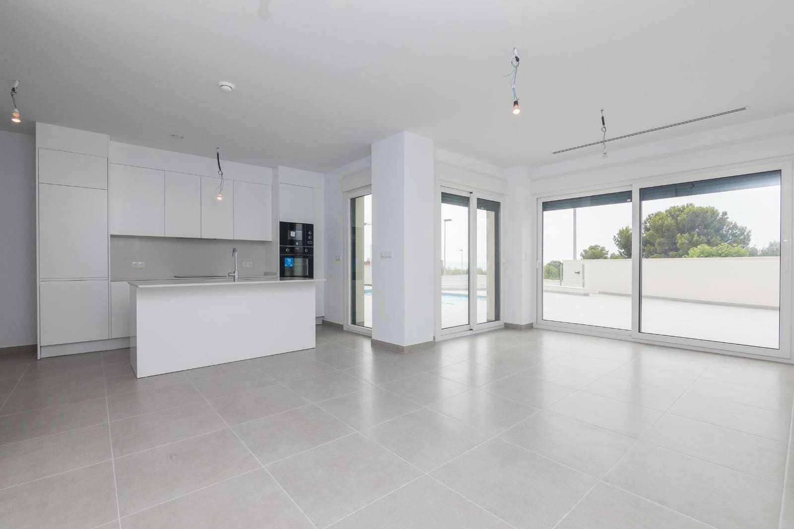 3 makuuhuone Huvila myytävänä paikassa Polop mukana uima-altaan 
autotalli - 510 000 € (Ref: 7952589)