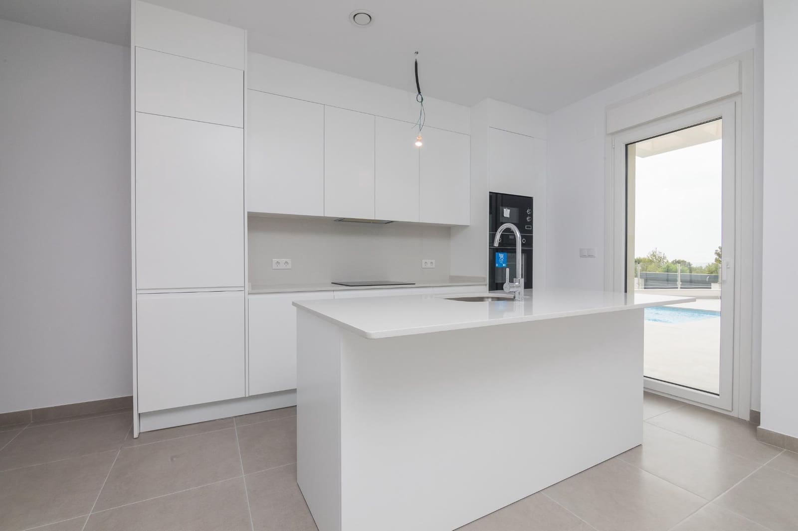 3 makuuhuone Huvila myytävänä paikassa Polop mukana uima-altaan 
autotalli - 510 000 € (Ref: 7952589)