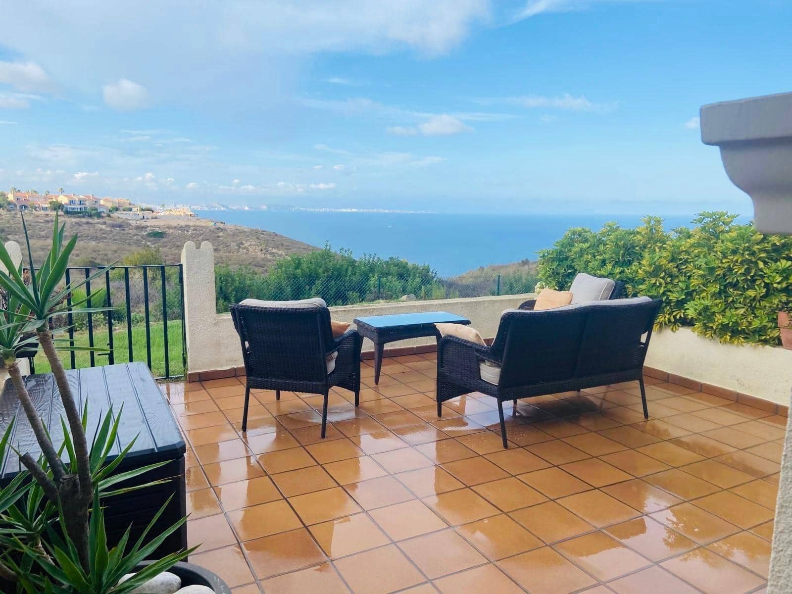 4 soverom Rekkehus til salgs i Gran Alacant med svømmebasseng garasje - € 620 000 (Ref: 8322991)