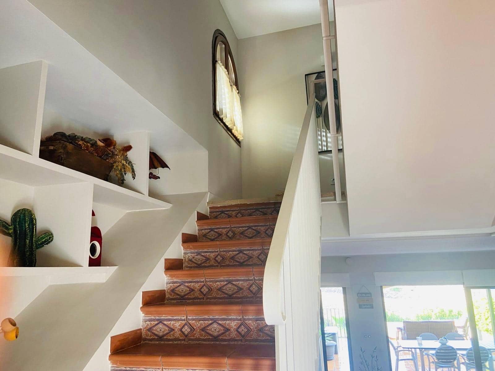 4 soverom Rekkehus til salgs i Gran Alacant med svømmebasseng garasje - € 620 000 (Ref: 8322991)