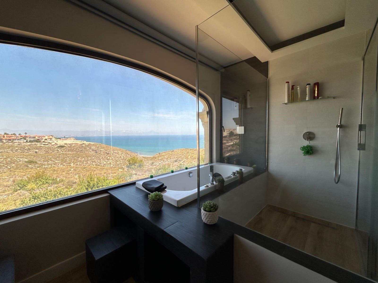 4 soverom Rekkehus til salgs i Gran Alacant med svømmebasseng garasje - € 620 000 (Ref: 8322991)