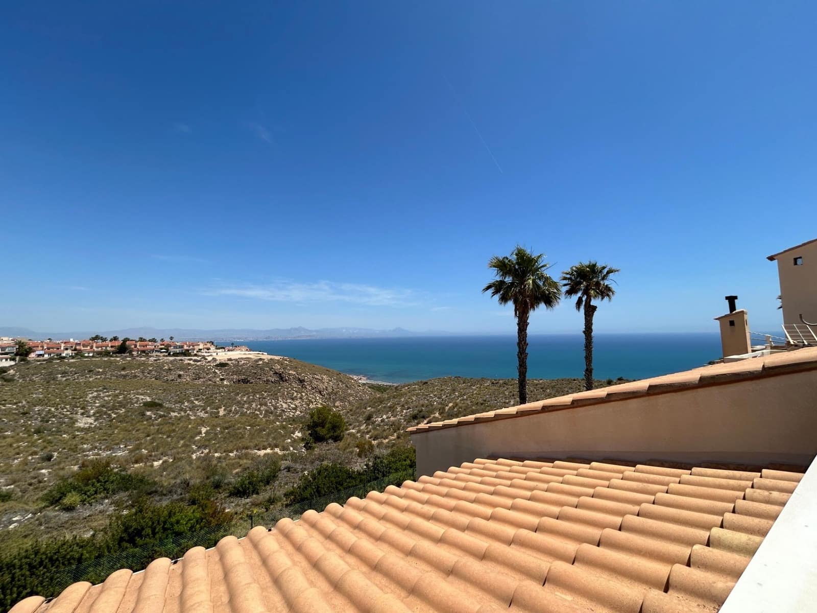 4 soverom Rekkehus til salgs i Gran Alacant med svømmebasseng garasje - € 620 000 (Ref: 8322991)