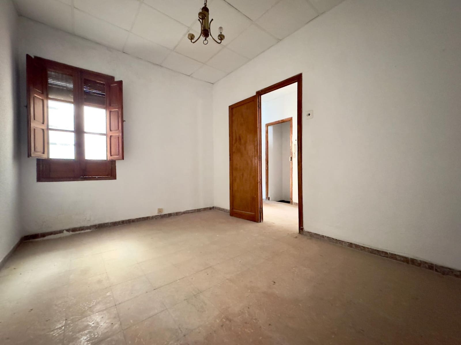 7 bedroom Townhouse for sale in Elche / Elx - € 158,000 (Ref: 8816028)