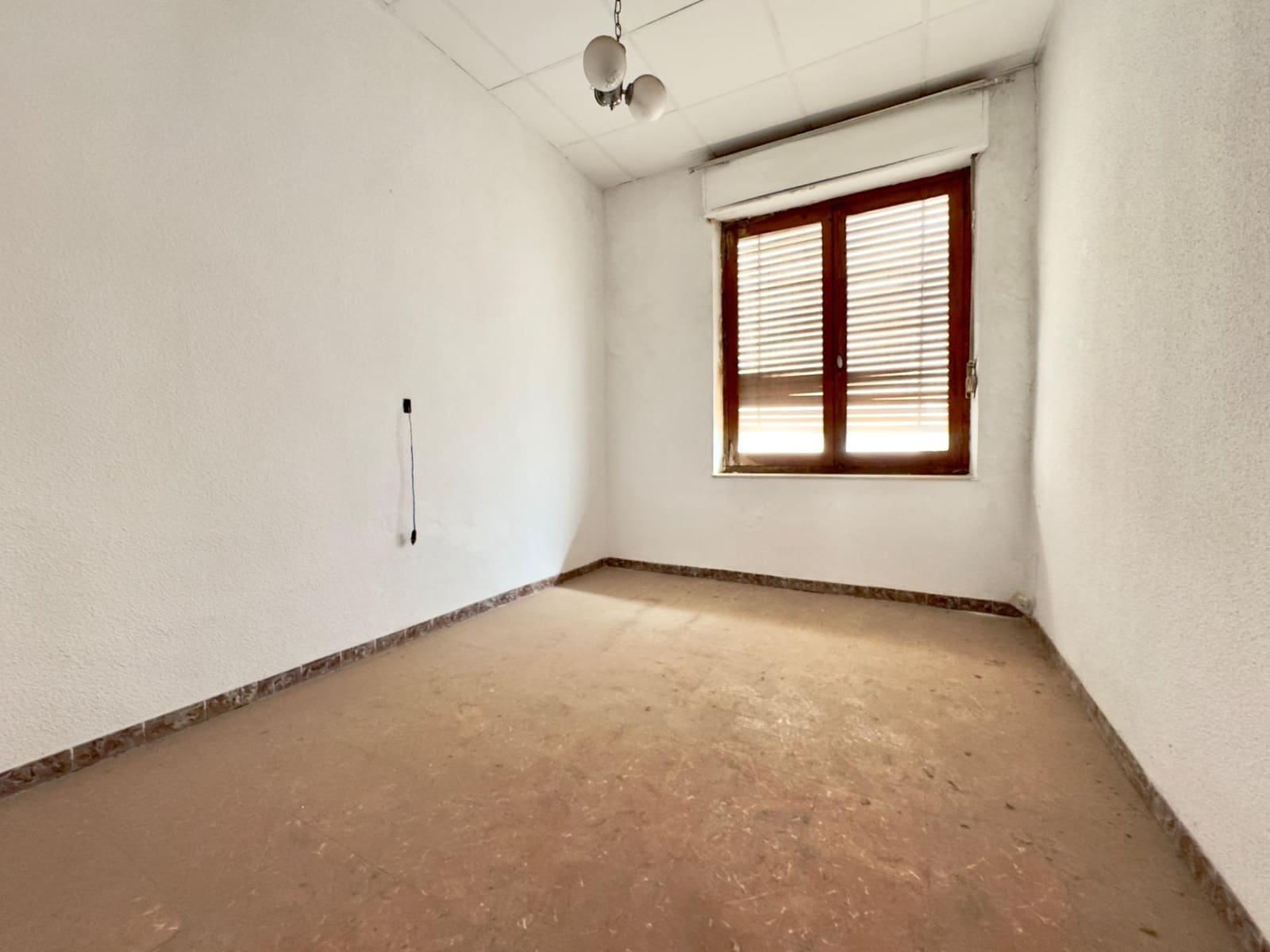 7 bedroom Townhouse for sale in Elche / Elx - € 158,000 (Ref: 8816028)