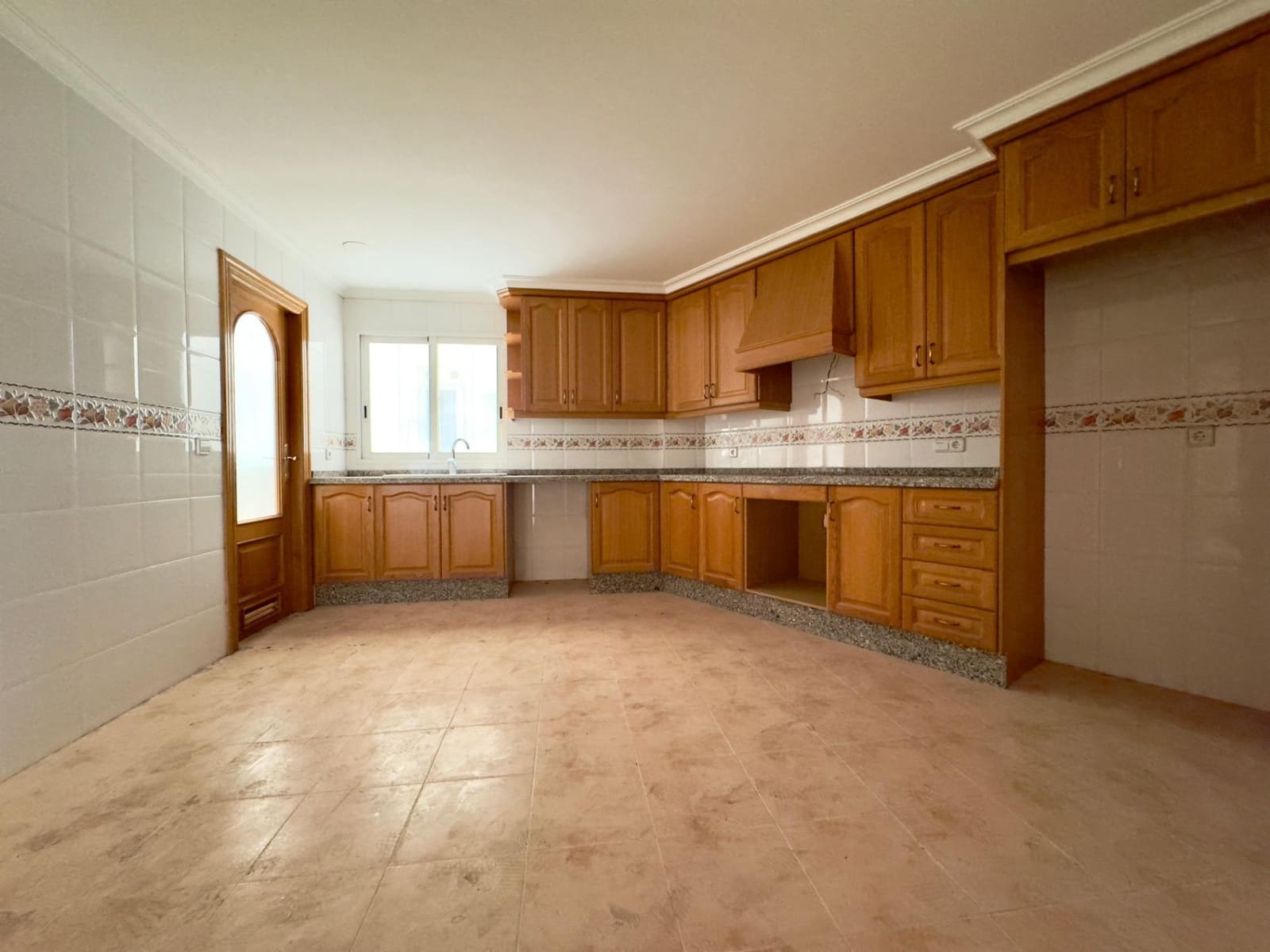 5 soveværelse Lejlighed til salg i Elche / Elx med garage - € 600.000 (Ref: 8932138)