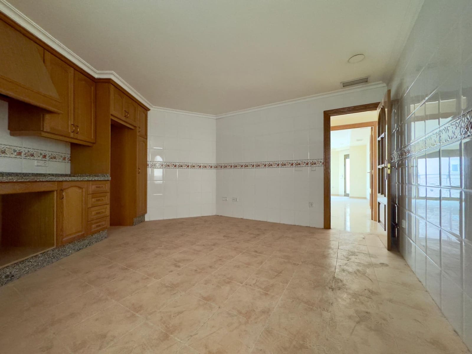 5 soveværelse Lejlighed til salg i Elche / Elx med garage - € 600.000 (Ref: 8932138)