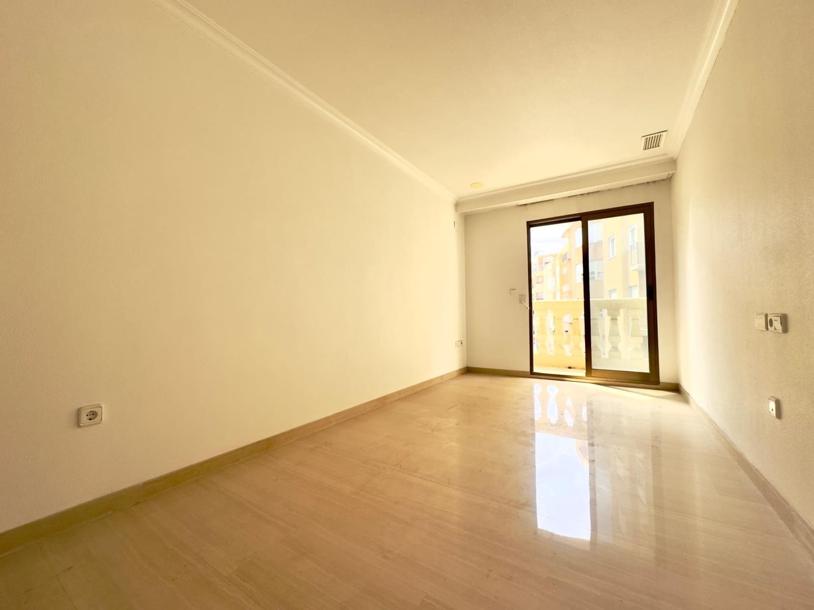 5 soveværelse Lejlighed til salg i Elche / Elx med garage - € 600.000 (Ref: 8932138)