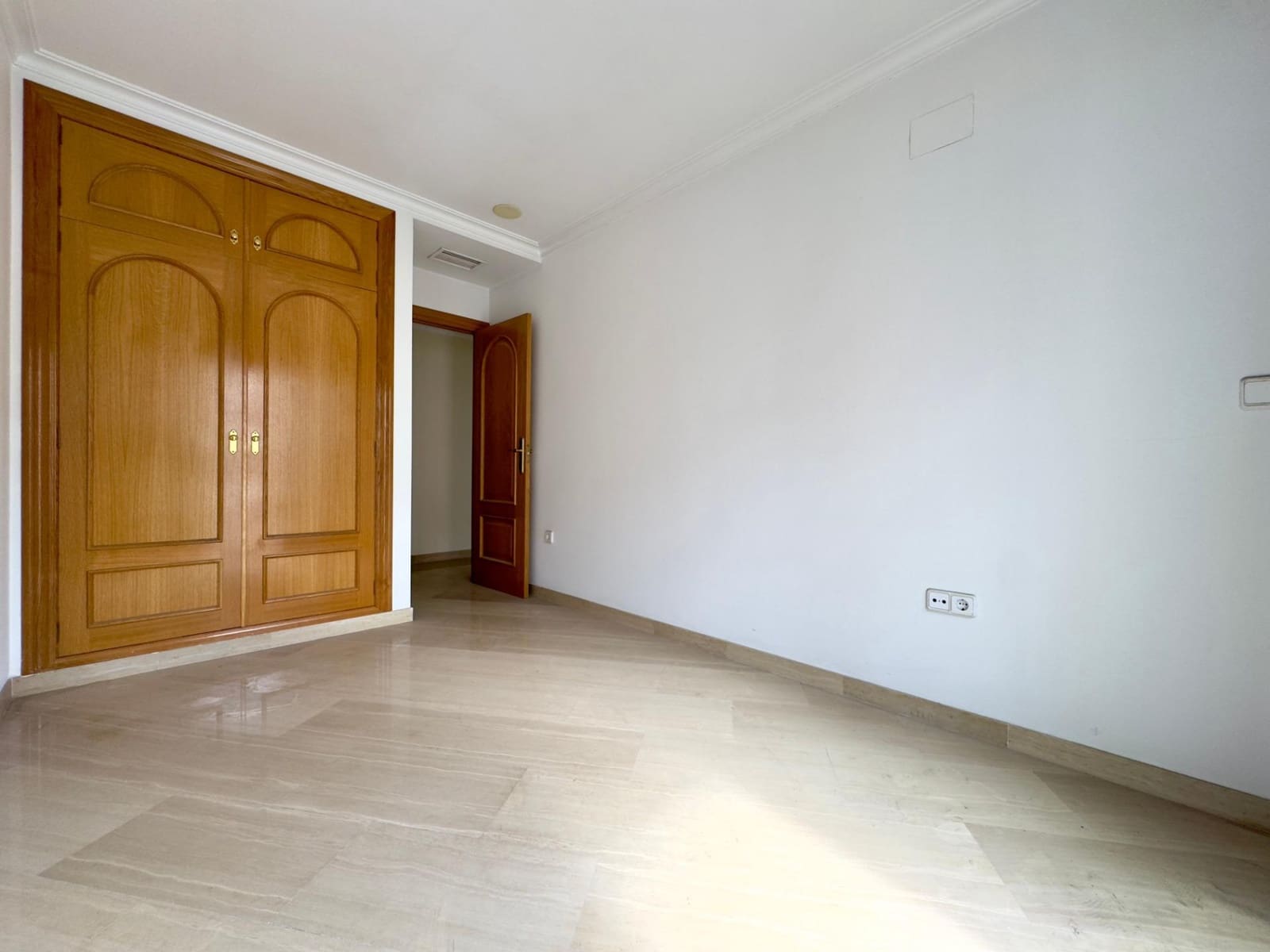 5 soveværelse Lejlighed til salg i Elche / Elx med garage - € 600.000 (Ref: 8932138)