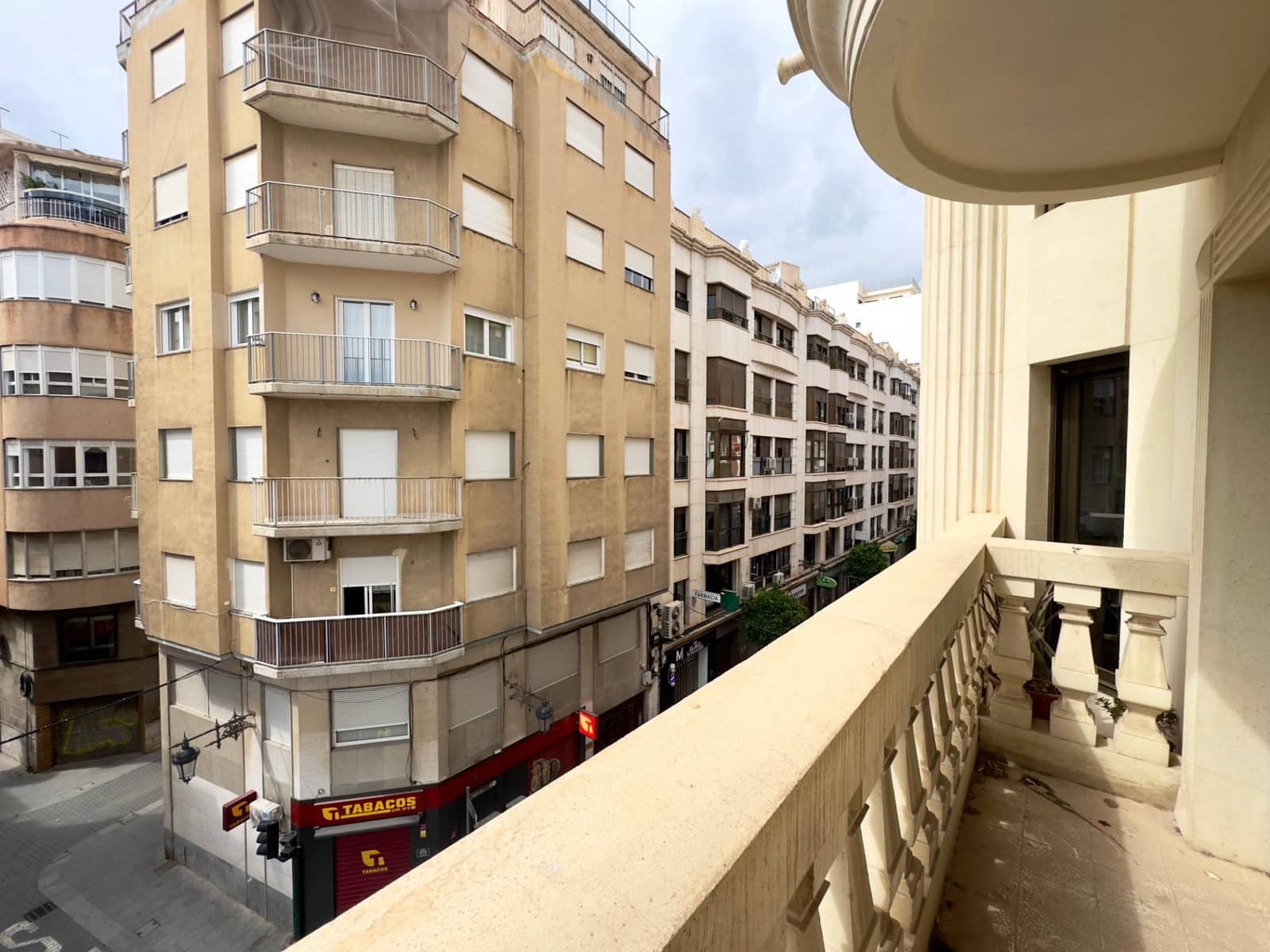 5 soveværelse Lejlighed til salg i Elche / Elx med garage - € 600.000 (Ref: 8932138)