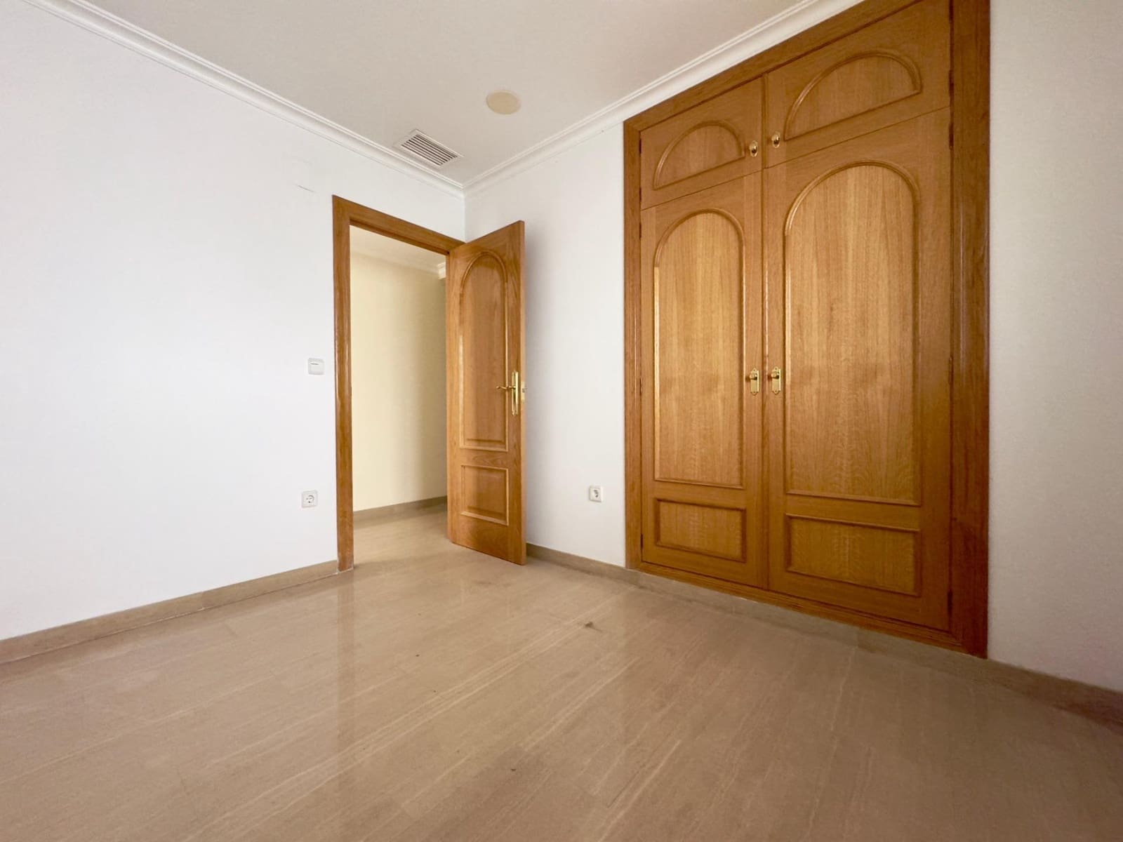 5 soveværelse Lejlighed til salg i Elche / Elx med garage - € 600.000 (Ref: 8932138)