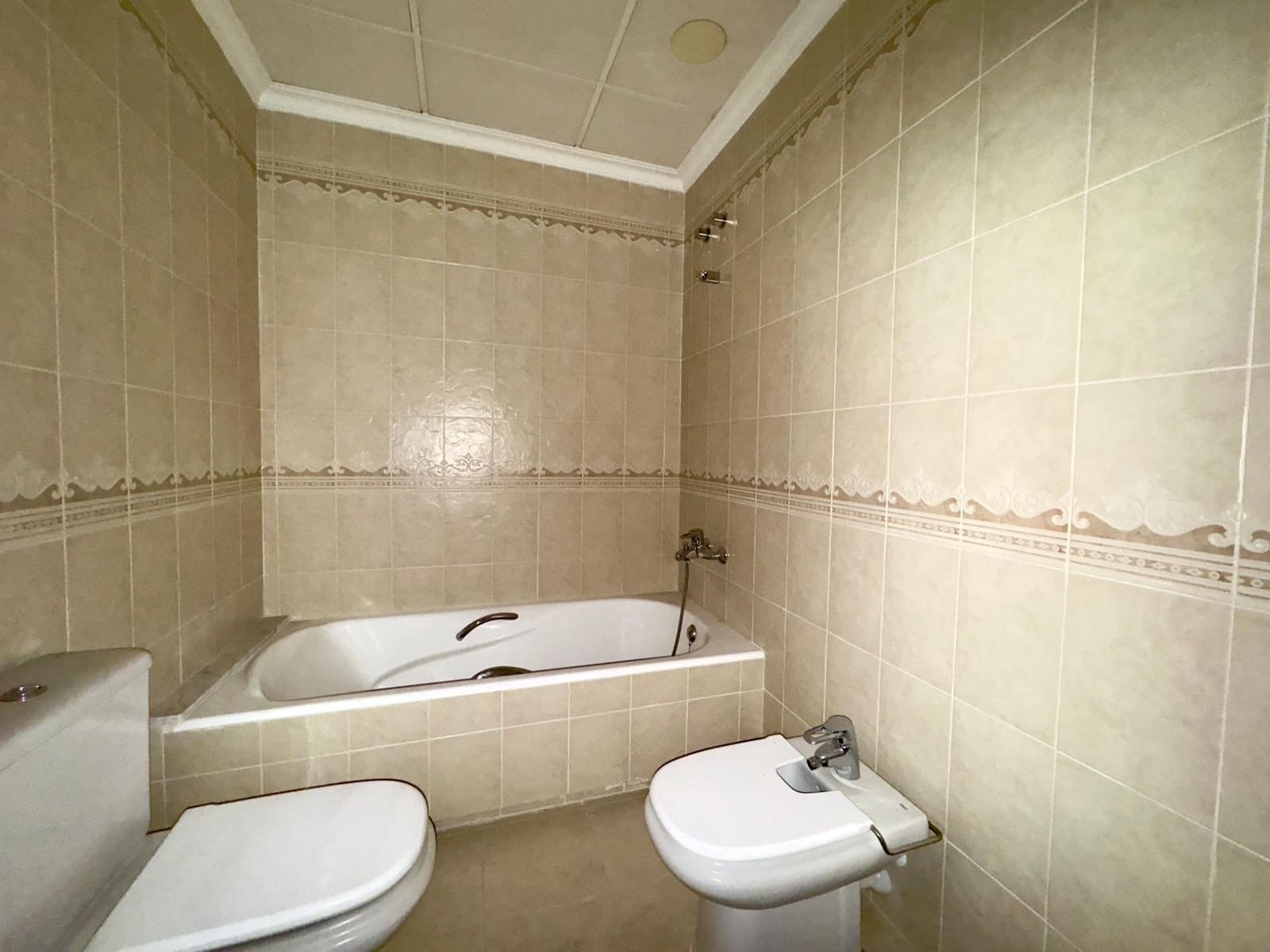 5 soveværelse Lejlighed til salg i Elche / Elx med garage - € 600.000 (Ref: 8932138)