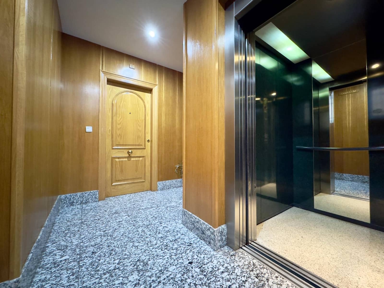 5 soveværelse Lejlighed til salg i Elche / Elx med garage - € 600.000 (Ref: 8932138)