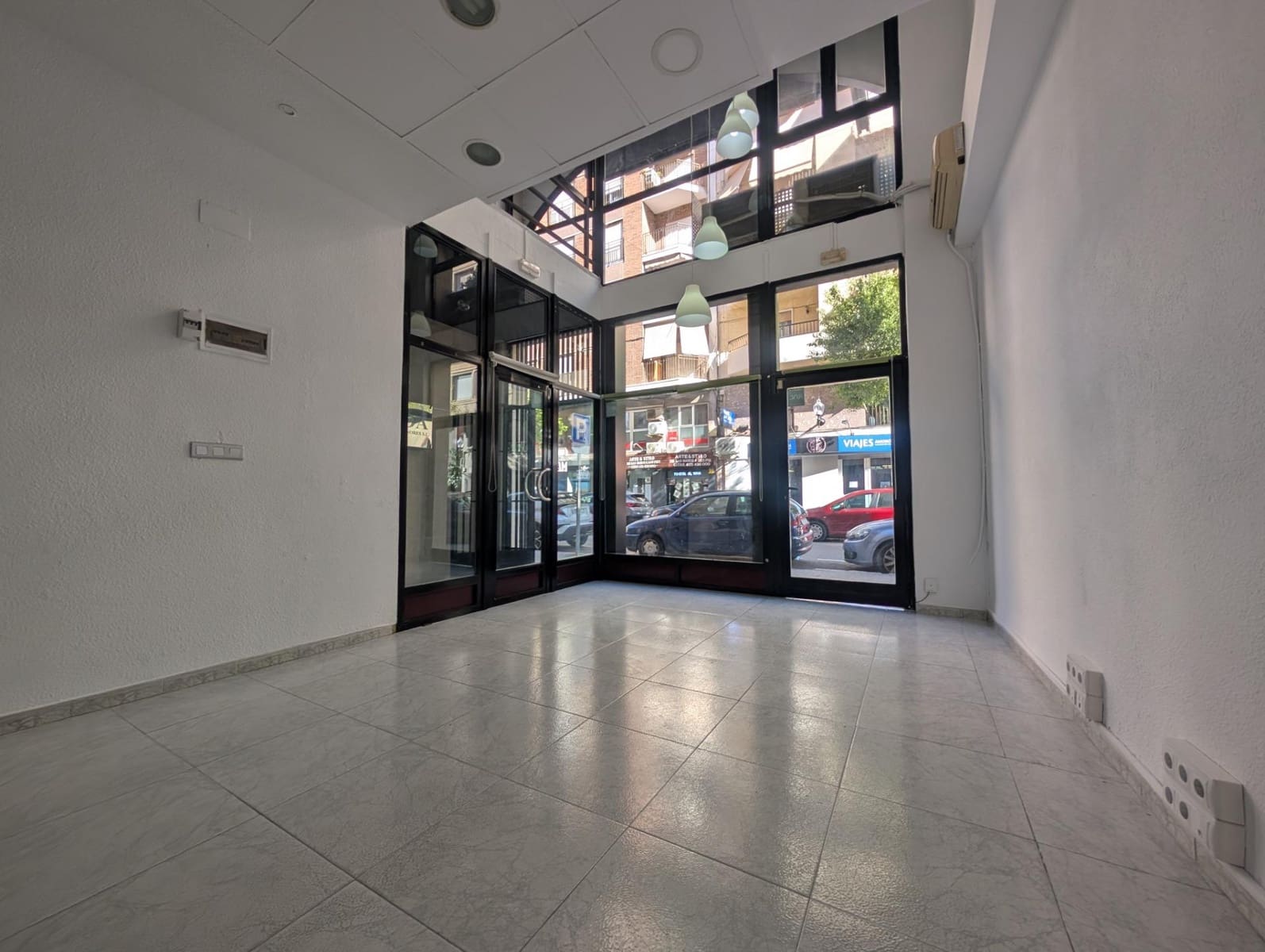 Erhverv til leje i Elche / Elx - € 650 (Ref: 9242999)