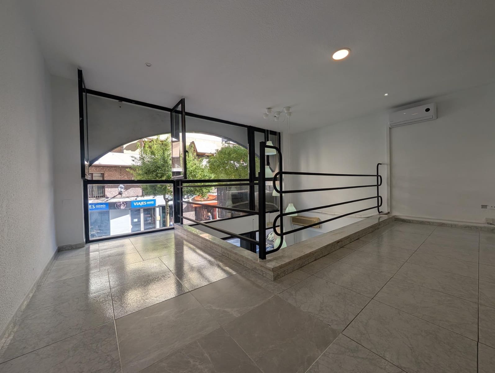 Erhverv til leje i Elche / Elx - € 650 (Ref: 9242999)