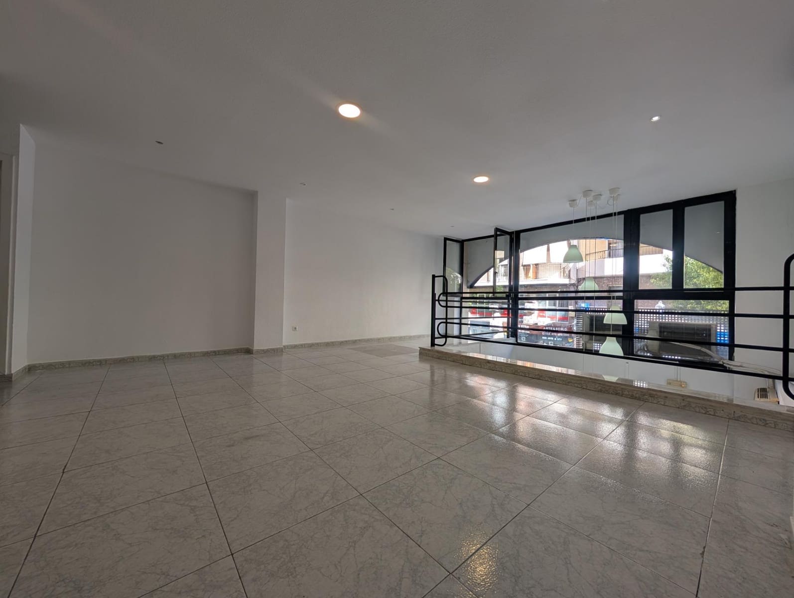 Erhverv til leje i Elche / Elx - € 650 (Ref: 9242999)