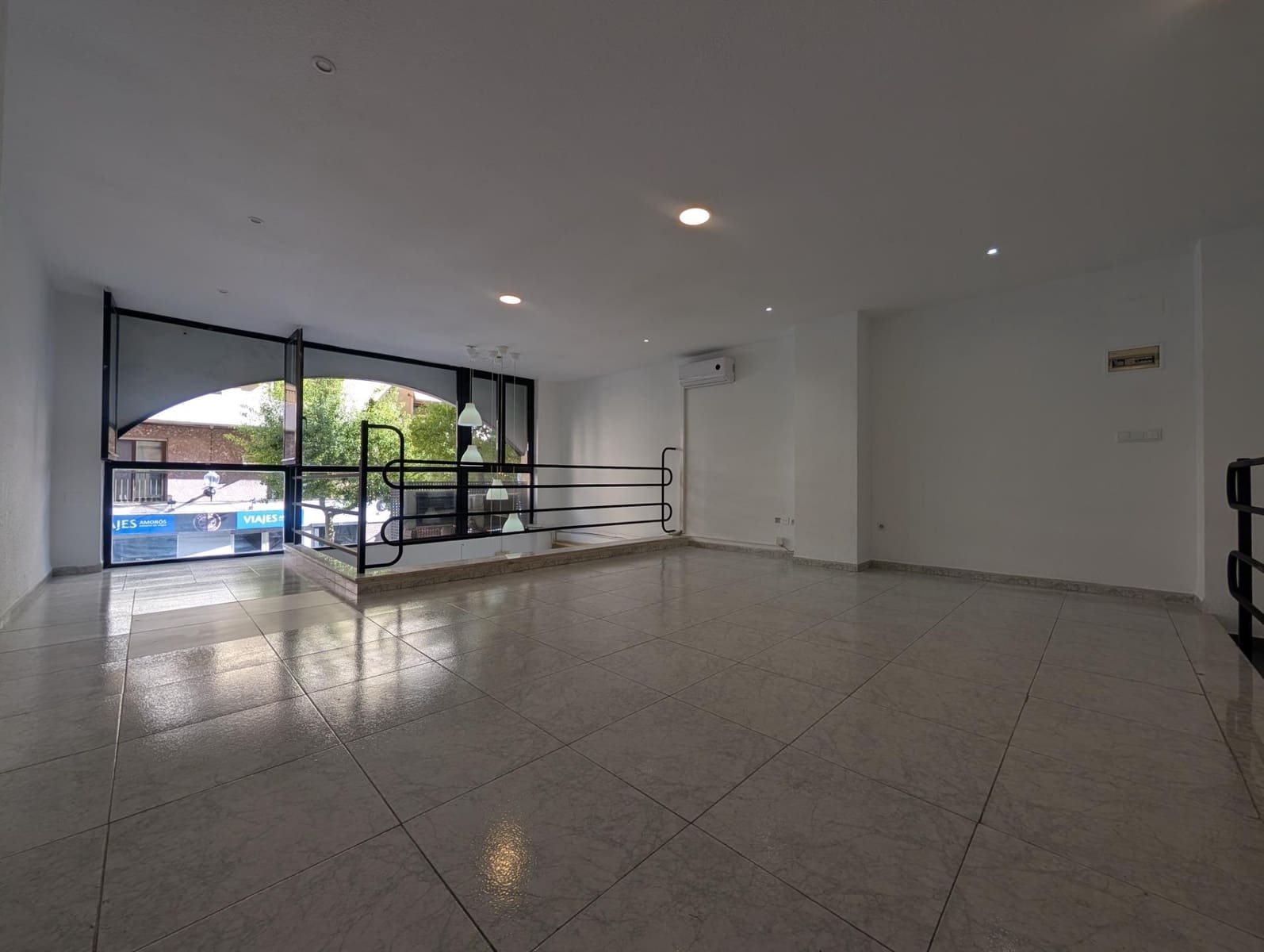 Erhverv til leje i Elche / Elx - € 650 (Ref: 9242999)