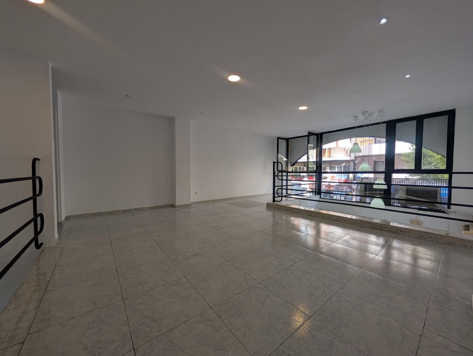 Erhverv til leje i Elche / Elx - € 650 (Ref: 9242999)