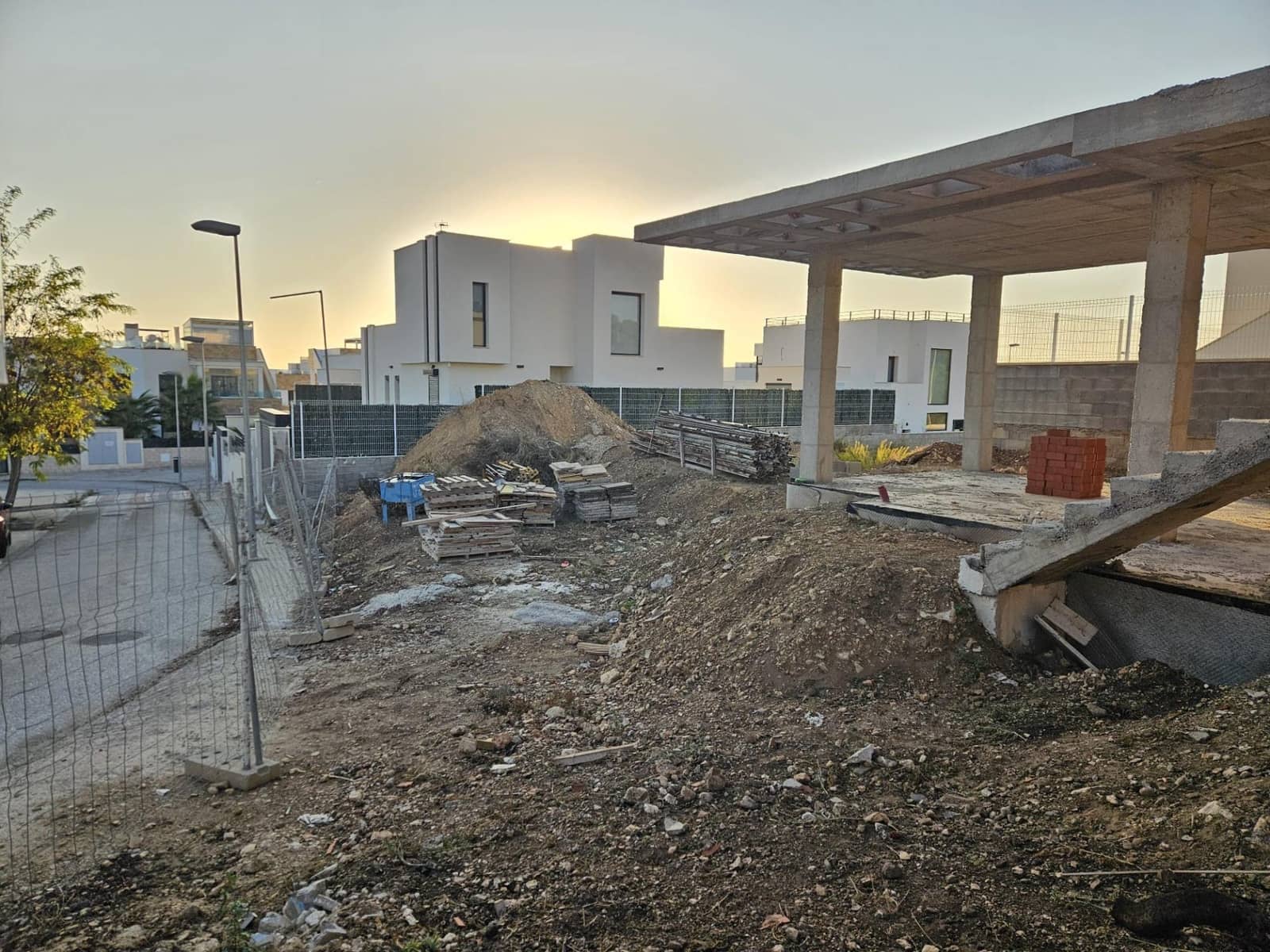 Tomt till salu i Polop - 220 000 € (Ref: 9303598)