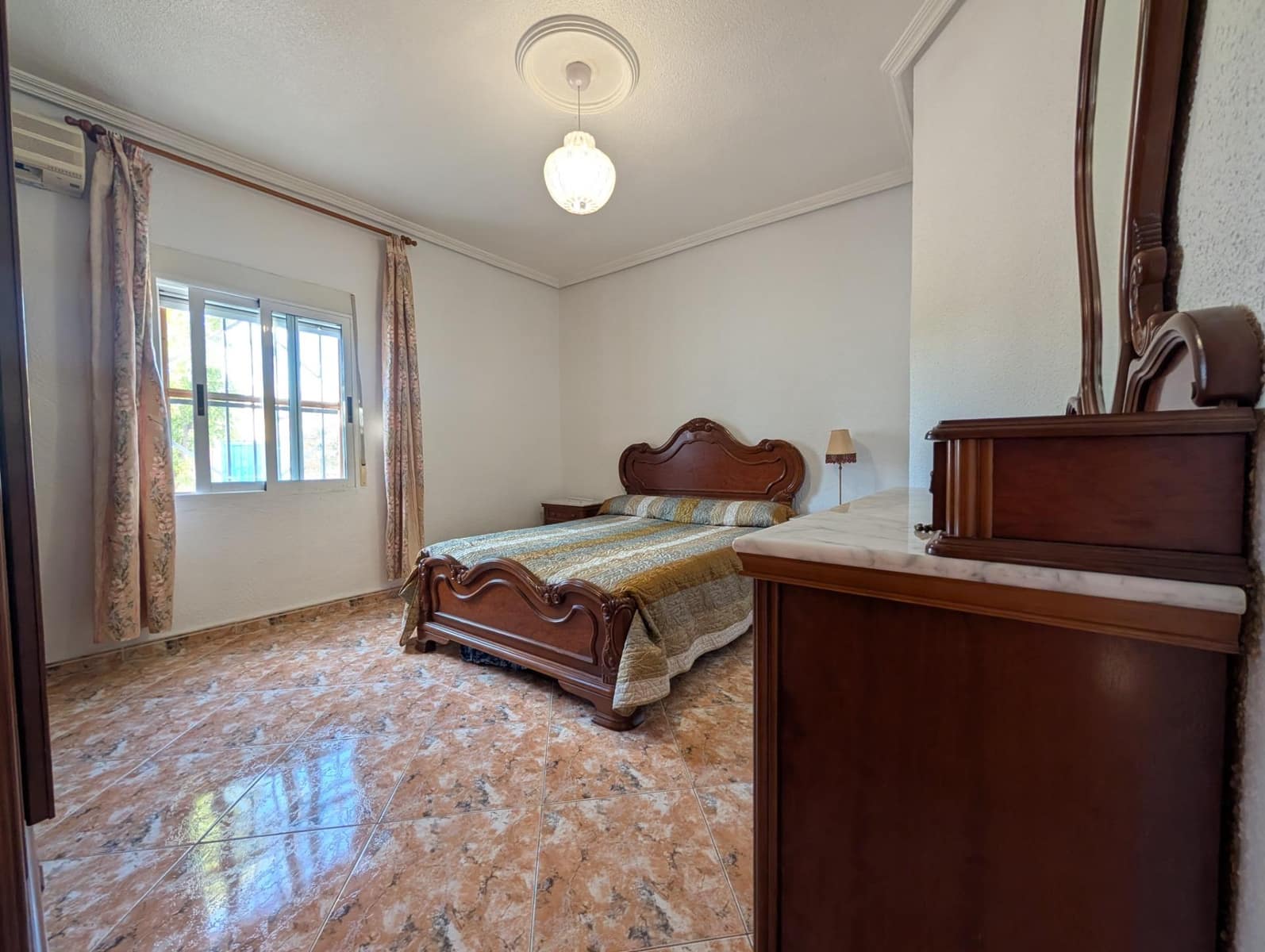 5 makuuhuone Huvila myytävänä paikassa Elche / Elx - 355 000 € (Ref: 9317892)