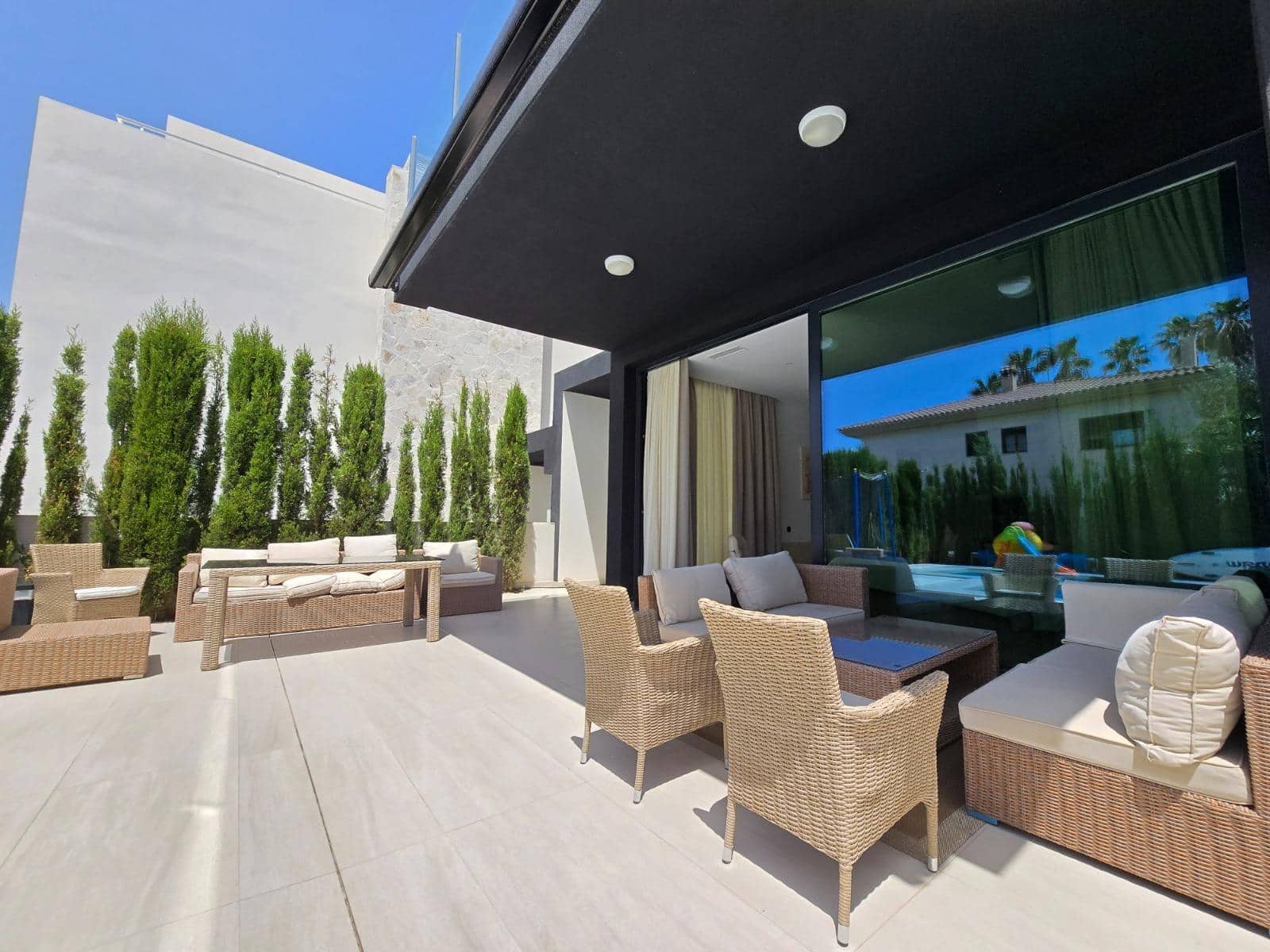 6 makuuhuone Huvila myytävänä paikassa Benidorm mukana uima-altaan - 1 149 000 € (Ref: 9387987)