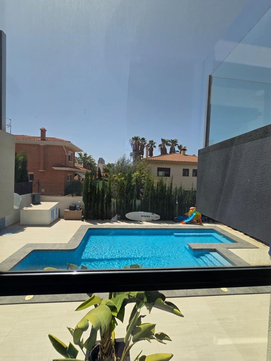 6 makuuhuone Huvila myytävänä paikassa Benidorm mukana uima-altaan - 1 149 000 € (Ref: 9387987)