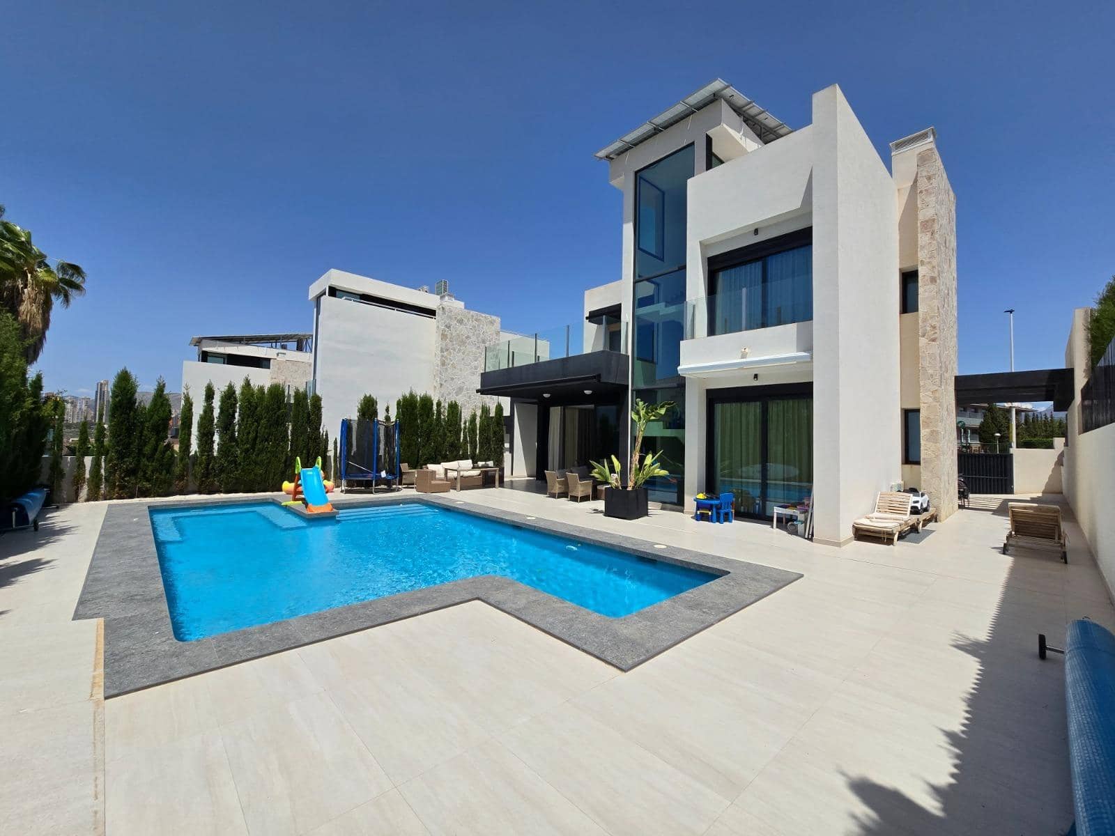 6 makuuhuone Huvila myytävänä paikassa Benidorm mukana uima-altaan - 1 149 000 € (Ref: 9387987)