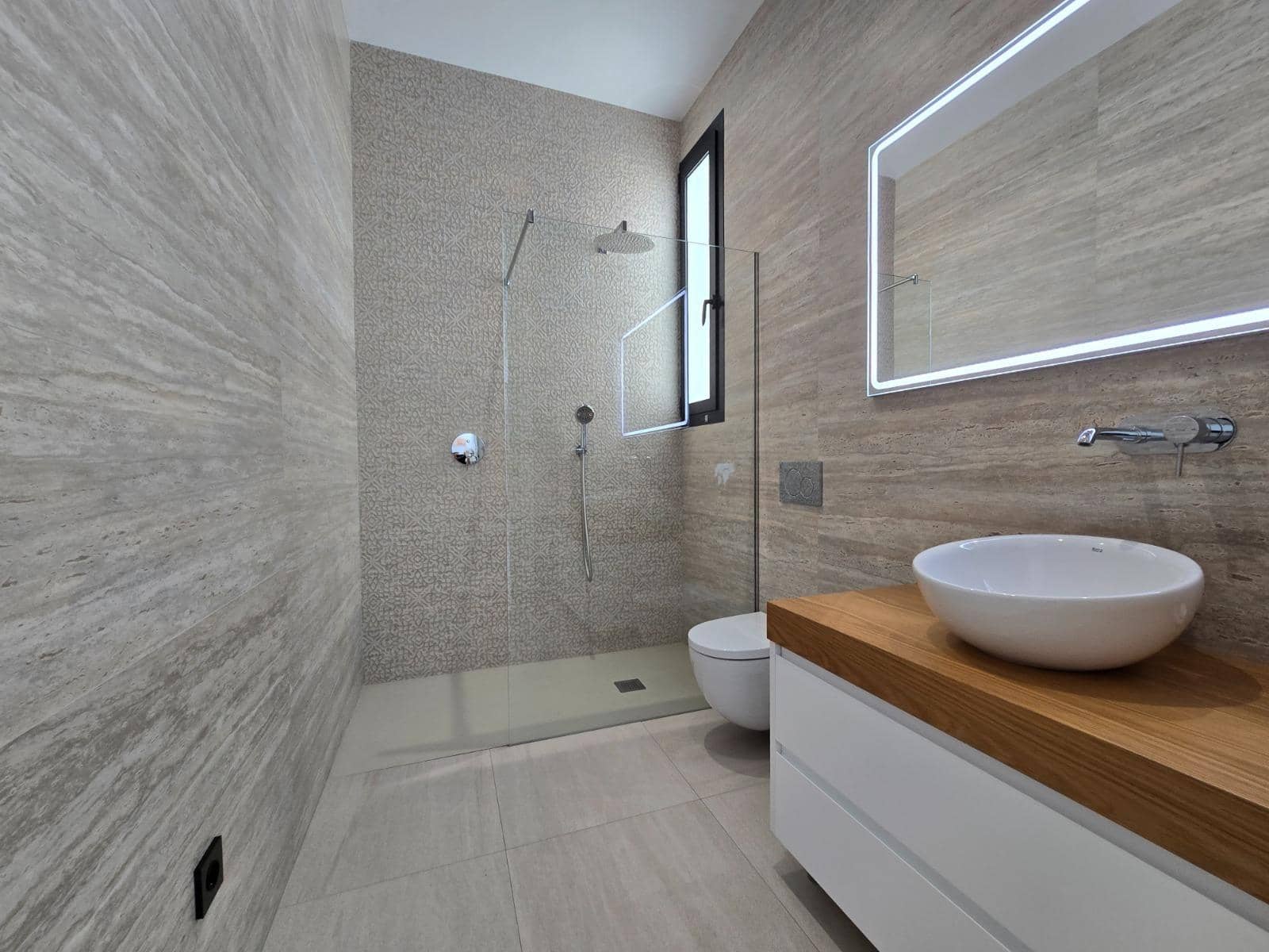 6 makuuhuone Huvila myytävänä paikassa Benidorm mukana uima-altaan - 1 149 000 € (Ref: 9387987)