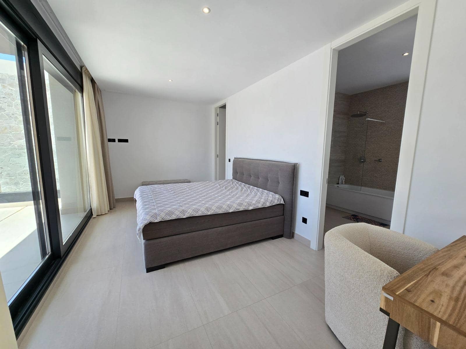 6 makuuhuone Huvila myytävänä paikassa Benidorm mukana uima-altaan - 1 149 000 € (Ref: 9387987)