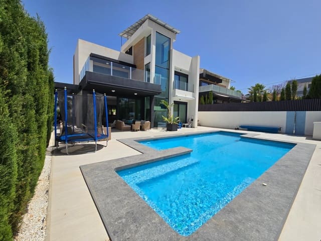 6 makuuhuone Huvila myytävänä paikassa Benidorm mukana uima-altaan - 1 149 000 € (Ref: 9387987)