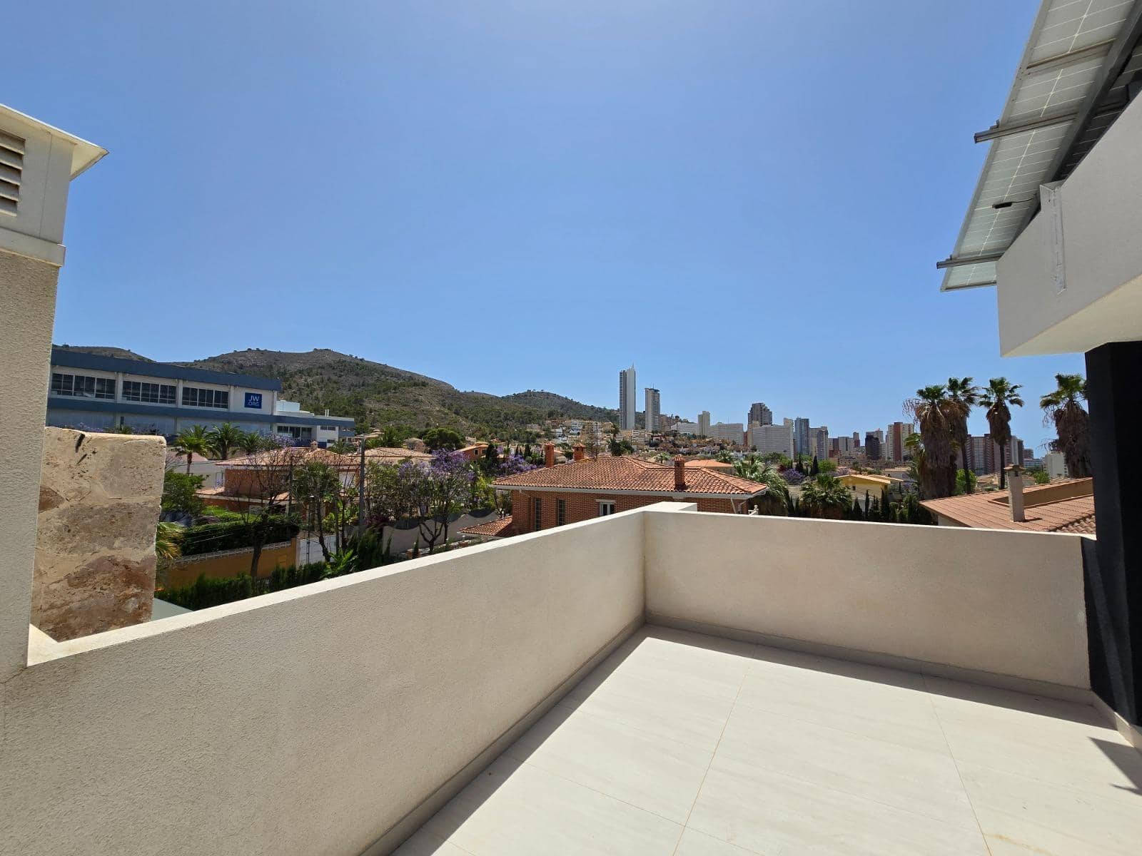 6 makuuhuone Huvila myytävänä paikassa Benidorm mukana uima-altaan - 1 149 000 € (Ref: 9387987)