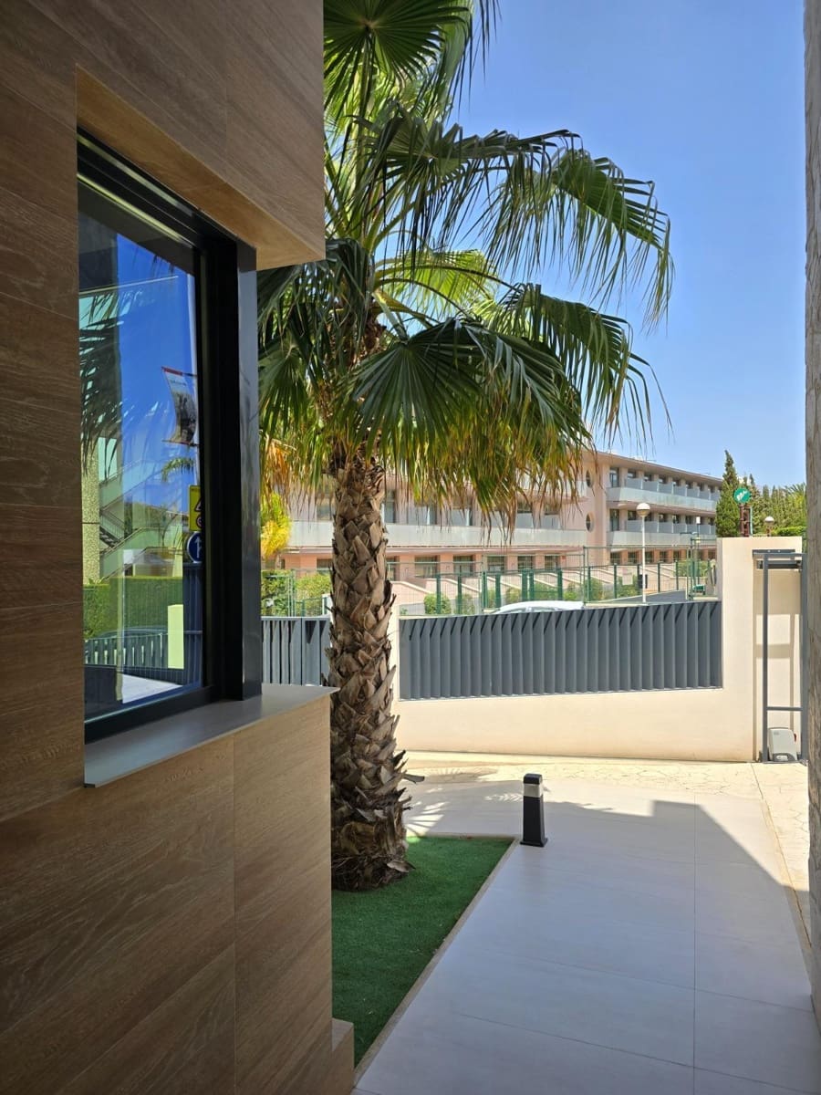 6 makuuhuone Huvila myytävänä paikassa Benidorm mukana uima-altaan - 1 149 000 € (Ref: 9387987)