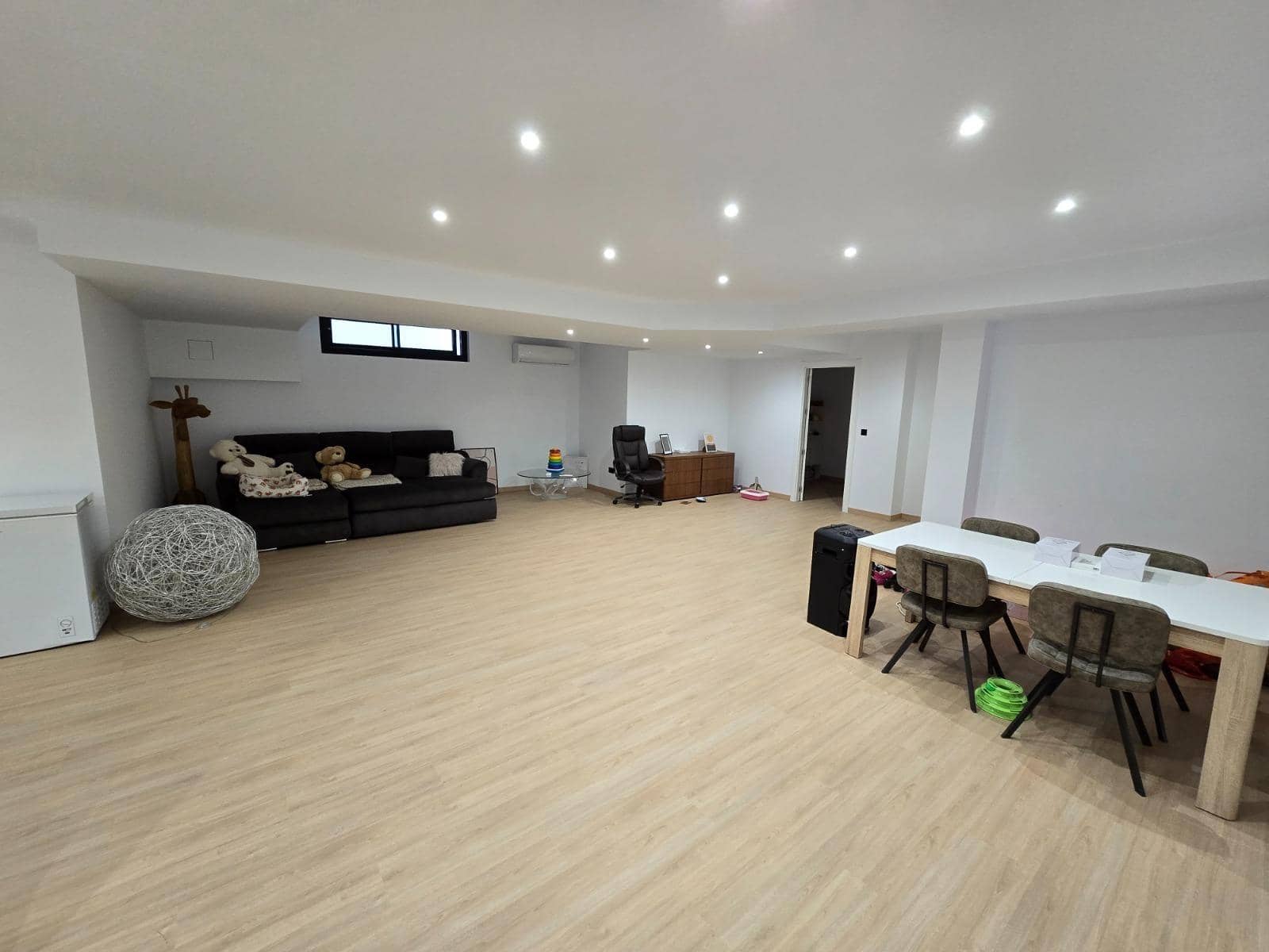 6 makuuhuone Huvila myytävänä paikassa Benidorm mukana uima-altaan - 1 149 000 € (Ref: 9387987)