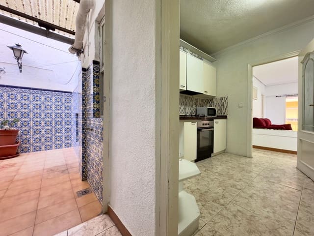 3 makuuhuone Asunto myytävänä paikassa Elche / Elx - 108 000 € (Ref: 9401154)