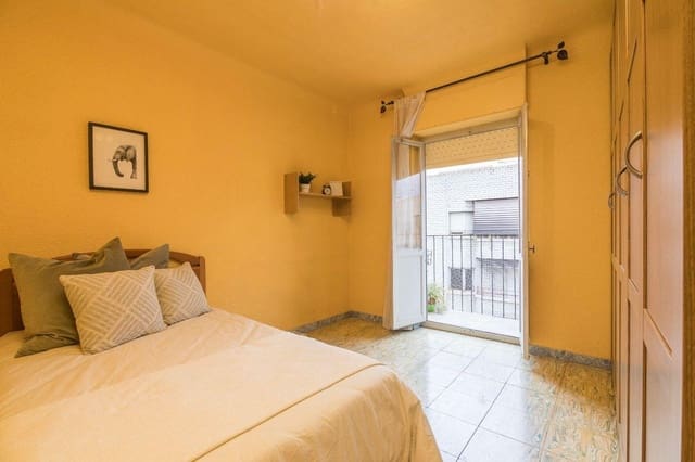 Piso de 3 habitaciones en Elche / Elx en venta - 89.000 € (Ref: 9446429)