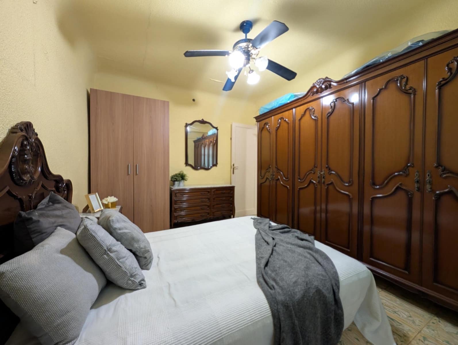 3 bedroom Flat for sale in Elche / Elx - € 89,000 (Ref: 9446429)