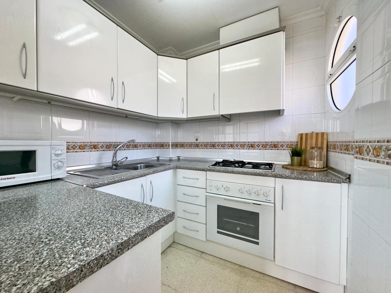 2 soveværelse Lejlighed til salg i Santa Pola med swimmingpool garage - € 198.000 (Ref: 9451084)