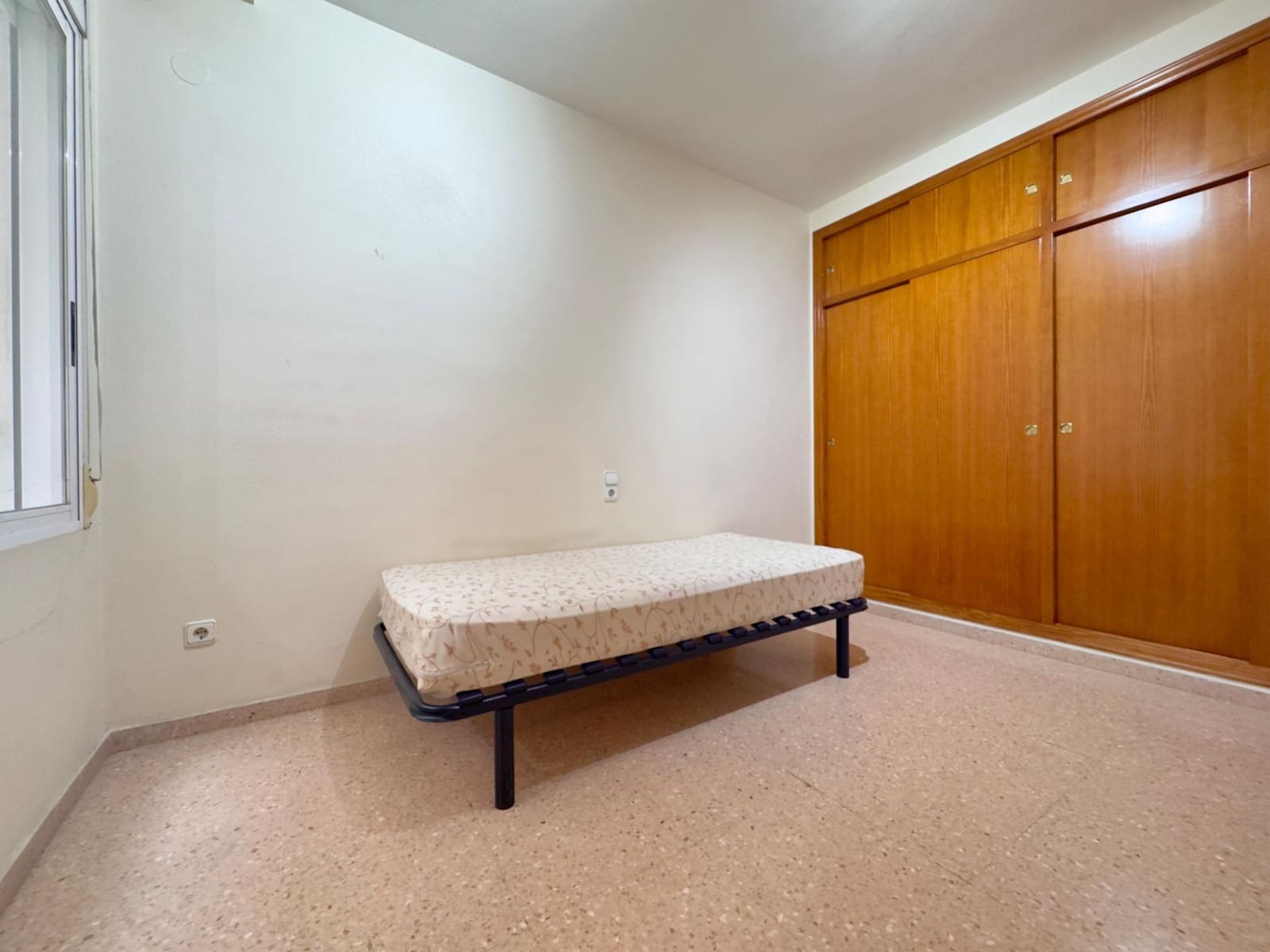 3 soverom Leilighet til leie i Elche / Elx - € 850 (Ref: 9456339)