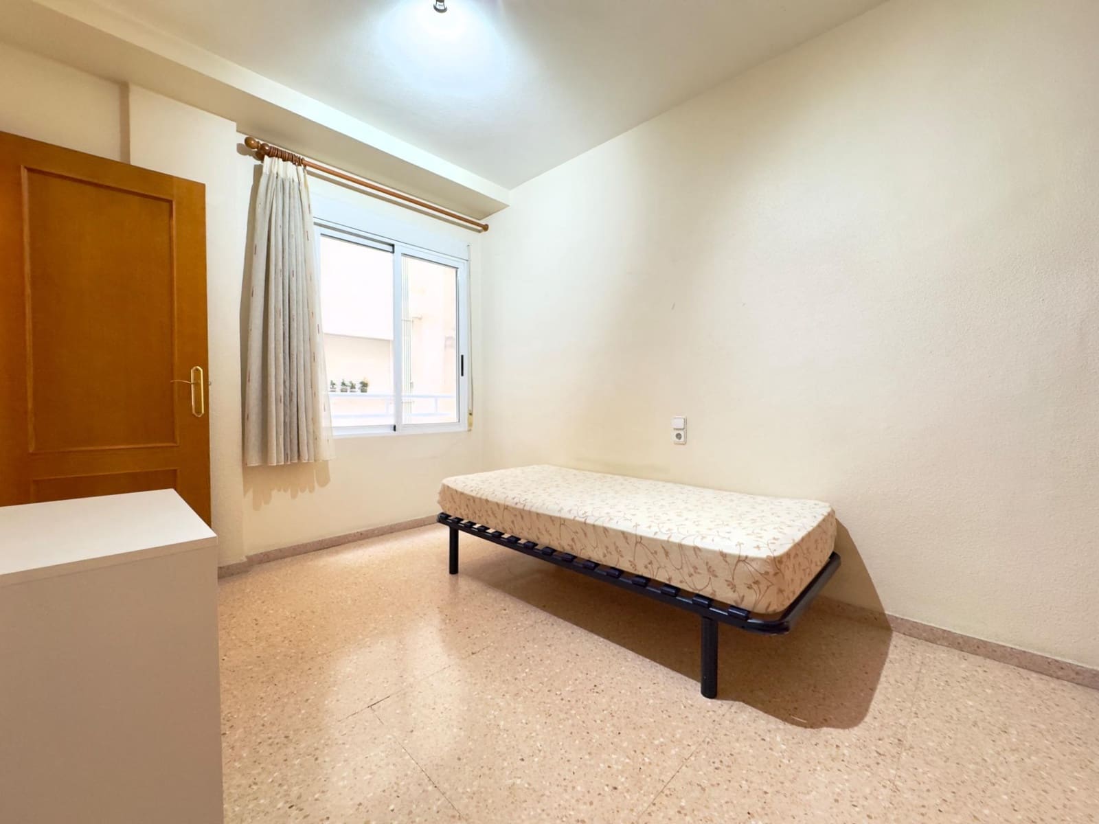 3 soverom Leilighet til leie i Elche / Elx - € 850 (Ref: 9456339)