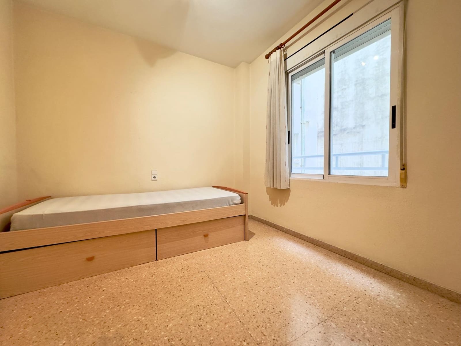 3 soverom Leilighet til leie i Elche / Elx - € 850 (Ref: 9456339)