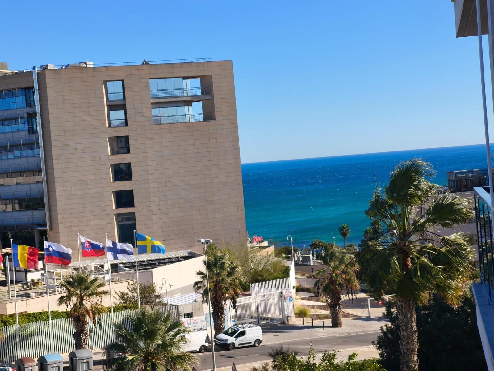 2 makuuhuone Huoneisto myytävänä paikassa Alicante kaupunki mukana uima-altaan 
autotalli - 200 000 € (Ref: 9474250)