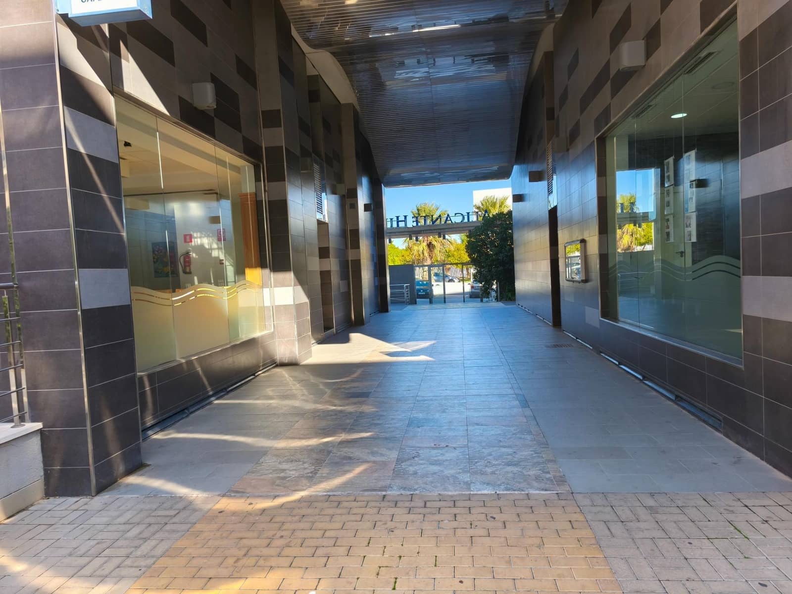 2 makuuhuone Huoneisto myytävänä paikassa Alicante kaupunki mukana uima-altaan 
autotalli - 200 000 € (Ref: 9474250)