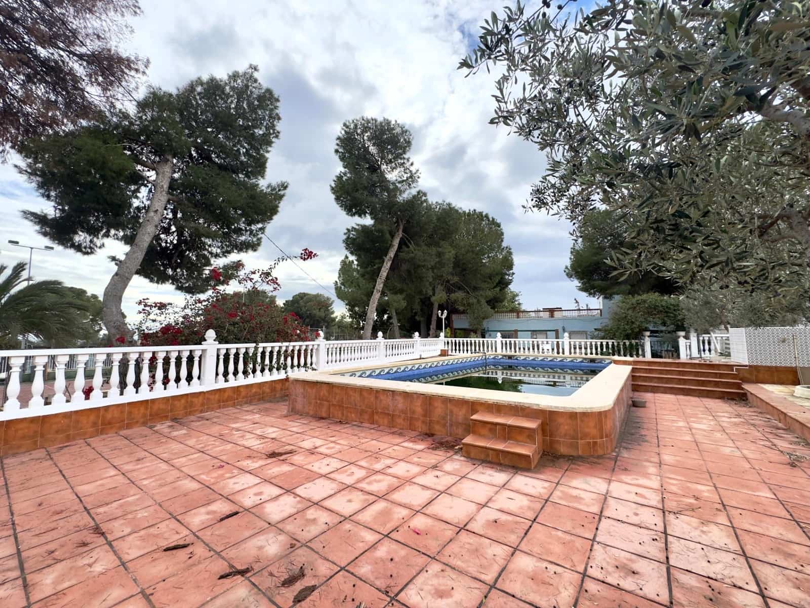 13 bedroom Villa for sale in Elche / Elx with pool - € 410,000 (Ref: 9502442)