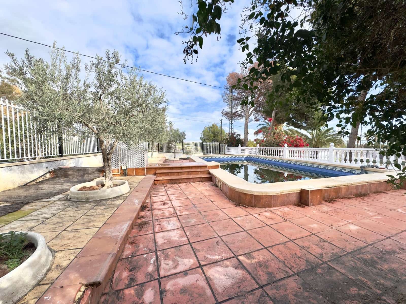 13 bedroom Villa for sale in Elche / Elx with pool - € 410,000 (Ref: 9502442)