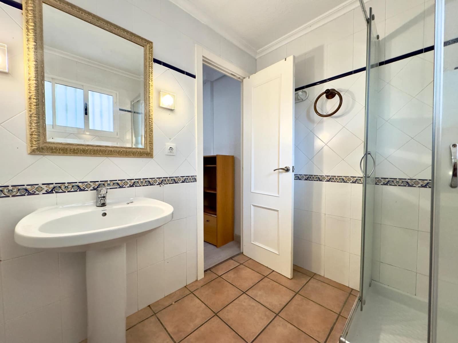 13 bedroom Villa for sale in Elche / Elx with pool - € 410,000 (Ref: 9502442)