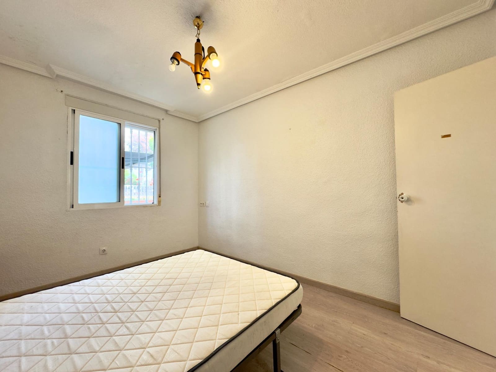 13 bedroom Villa for sale in Elche / Elx with pool - € 410,000 (Ref: 9502442)