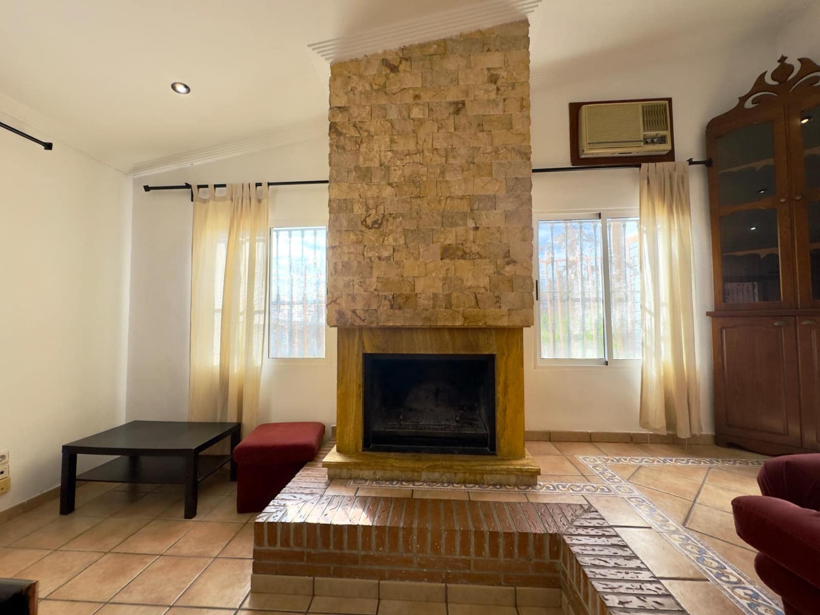 13 bedroom Villa for sale in Elche / Elx with pool - € 410,000 (Ref: 9502442)